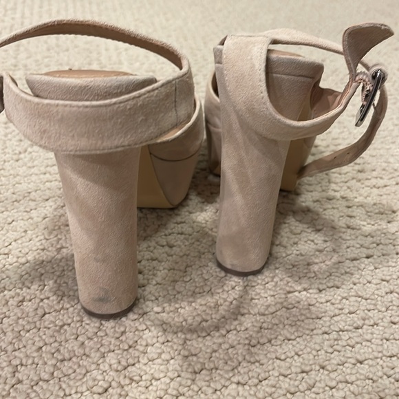 Sandals - Picture 2 of 5